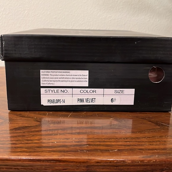 NEW Pink Velvet Heels - Picture 7 of 10